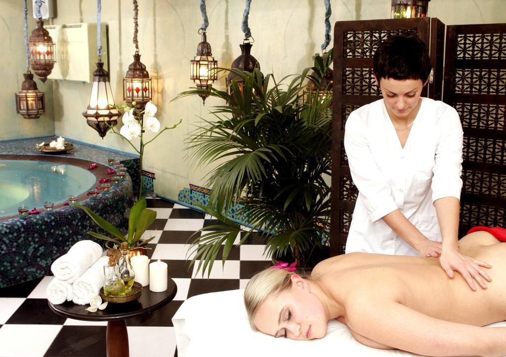 Apvalaus Stalo Klubas Gastro & Spa Hotel Trakai Kültér fotó